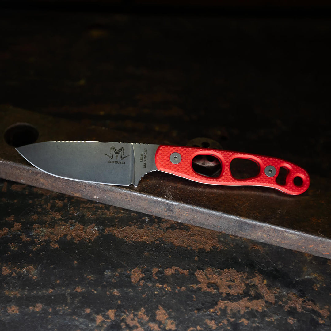 Argali Serac MagnaCut Knife Red/Black