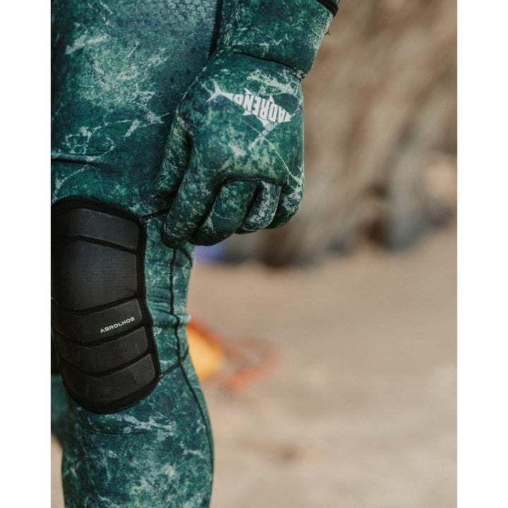 Adreno Abrolhos Mens 7.0mm Two Piece Wetsuit - Open Cell S / Camo Green