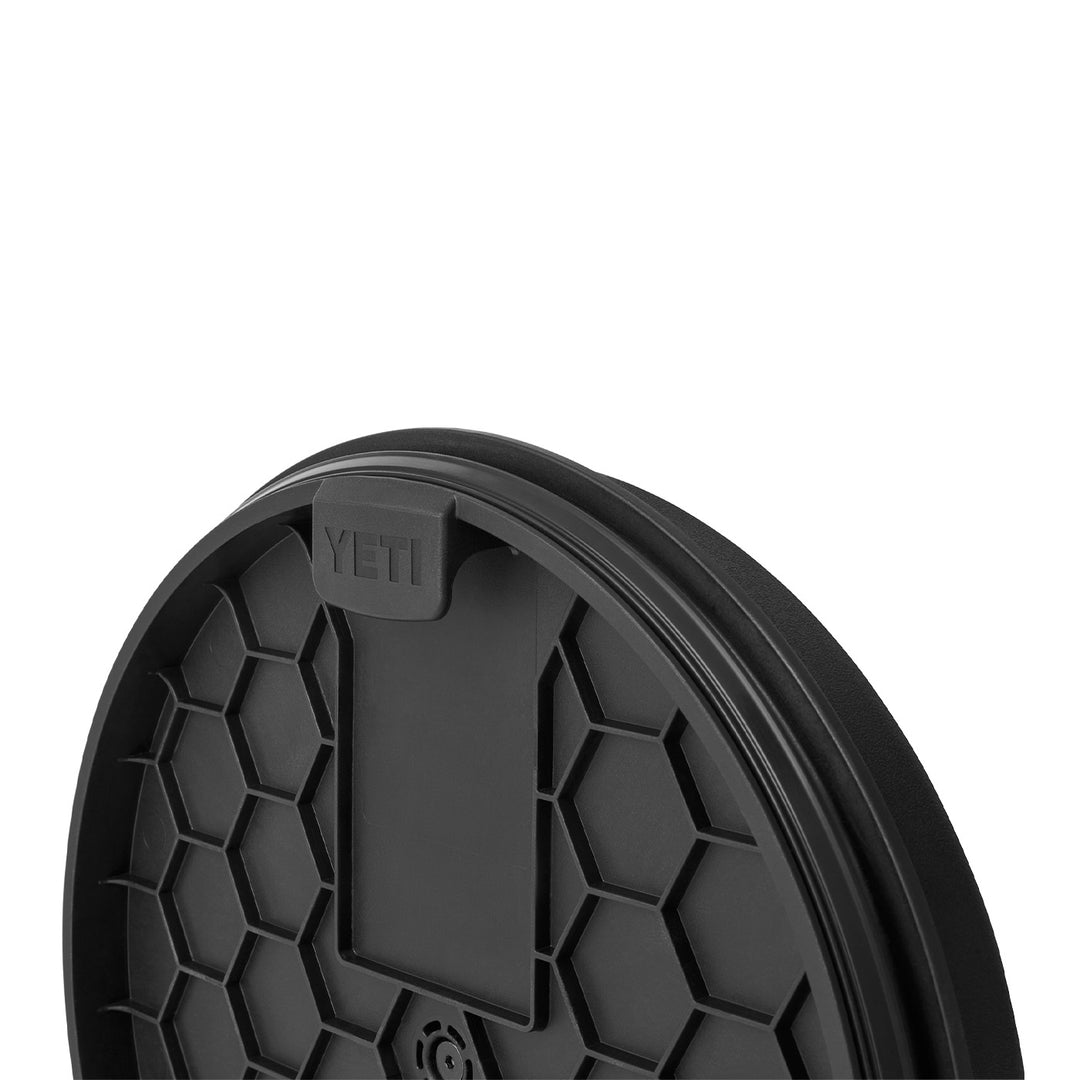 YETI LoadOut Bucket Swivel Seat - Black